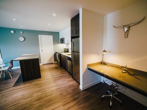 Furnished 3BR Downtown Winnipeg | The Spot