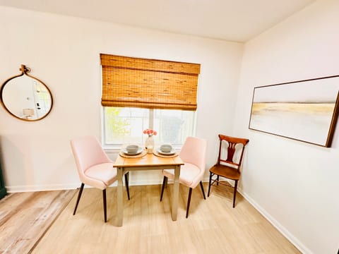 Eat in kitchen