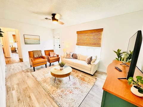 Stylish Bungalow, Close To Everything! image 1