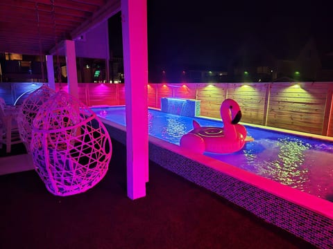 Private Heated Pool. *flamingo not included
