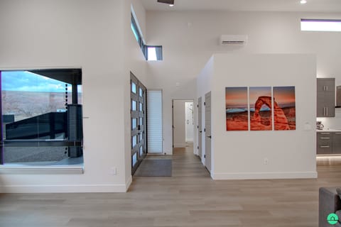 Crimson Place - Entire Home in Moab with a private pool