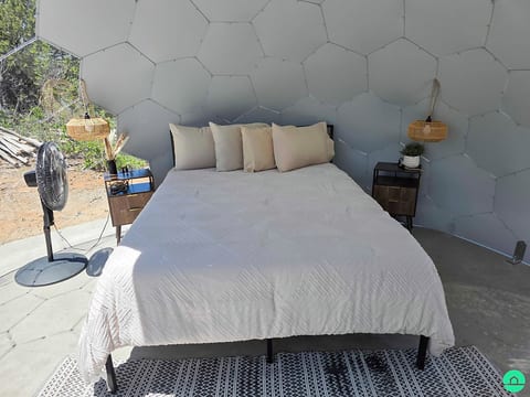 W-W: Stargazing Mirrored Dome