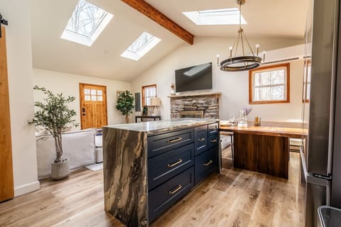 Romantic Serene Cabin w Firepit & Game Room|Pool image 2
