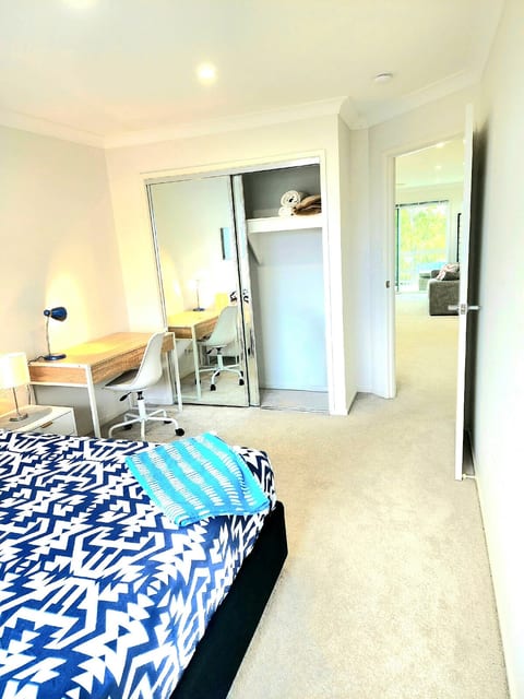 QUEEN Size bed, desk &chair, large built in wardrobe