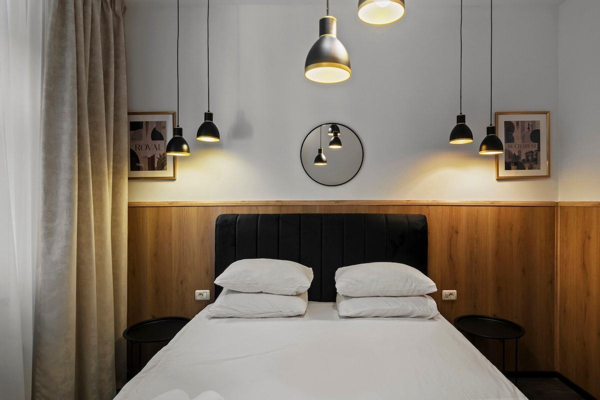 ROVAL Suite | Courtyard View | Historic Centre