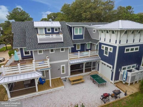 HUGE Sideyard on OVERSIZED LOT.  Allows for plenty of outdoor living space. 