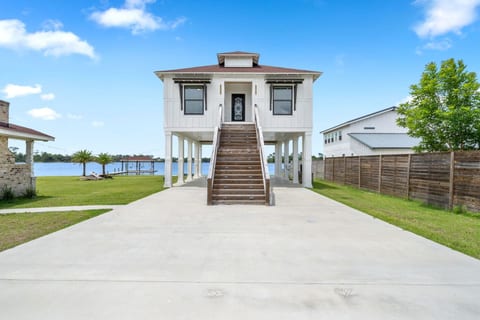 Hidden Cove - Private Beach and Boat Dock!