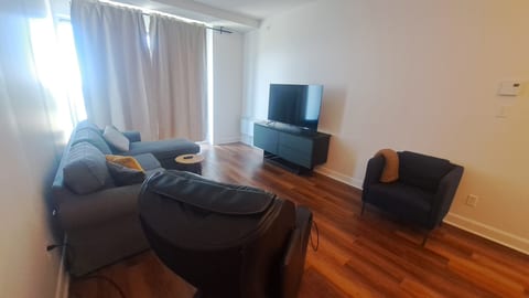 2 Bedroom Executive Suite - Pool & Gym