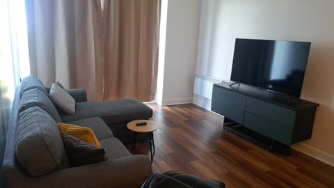 2 Bedroom Executive Suite - Pool & Gym