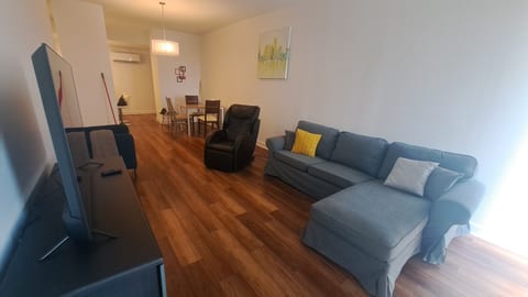 2 Bedroom Executive Suite - Pool & Gym