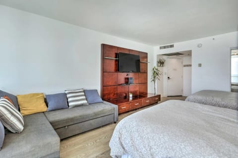 MIAMI BEACH FRONT CONDO