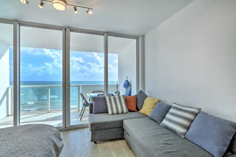 MIAMI BEACH FRONT CONDO
