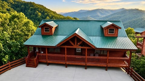 Private Chef*Heated Pool*Amazing Views*Sleeps 24 image 2