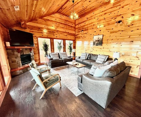 Private Chef*Heated Pool*Amazing Views*Sleeps 24 image 4