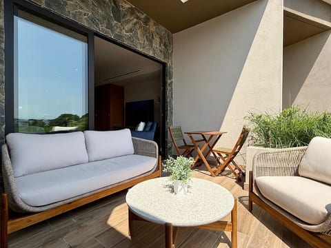 Luxury Studio with Terrace at Valarte | Infinity Pool, Rooftop & Gym