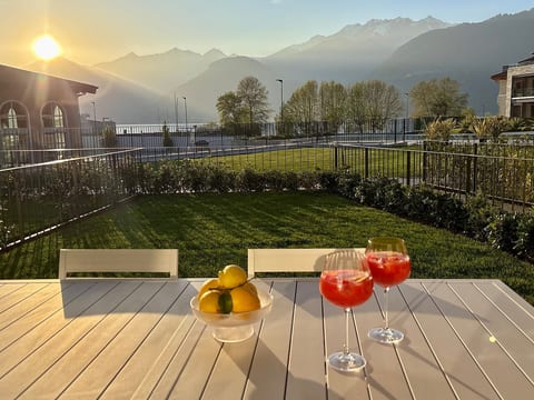 Sun Suite @ Golden Lake, Luxury, Lake View image 2