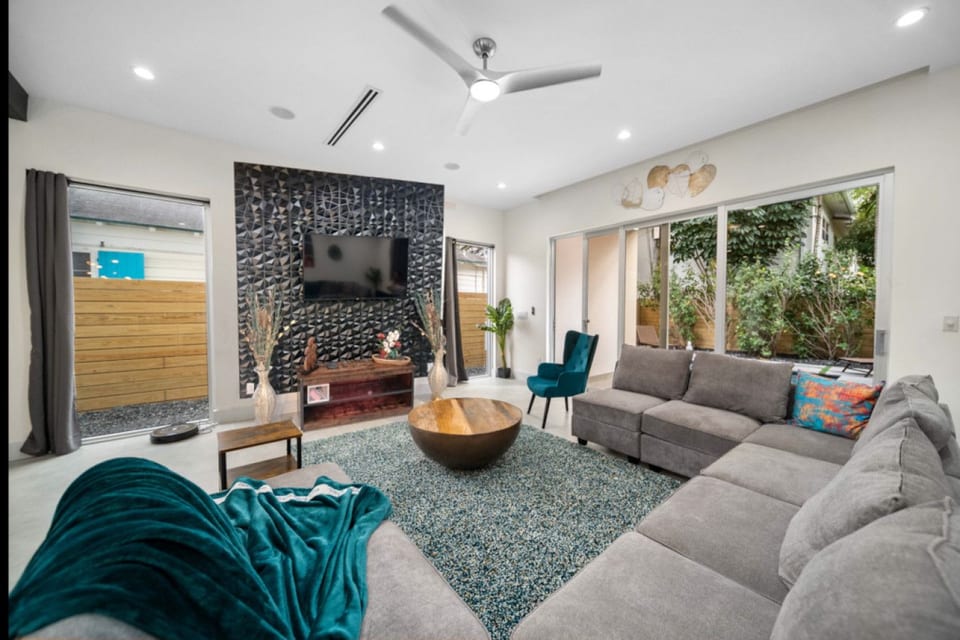 Casa de lujo de 3/4 en Las Olas con piscina y jacuzzi cerca de la playa - Fort Lauderdale