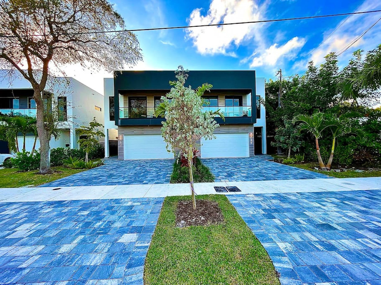Botanical Oasis Home with 2 Pools - Fort Lauderdale