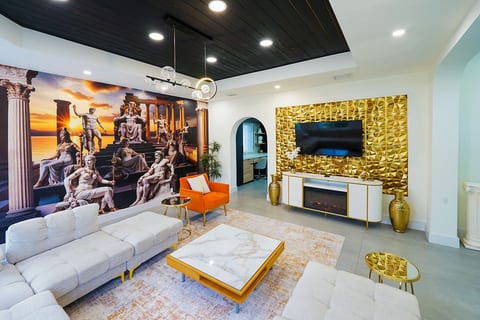 Casa Olympus in Fort Lauderdale - Just a Short Walk to the Beach!