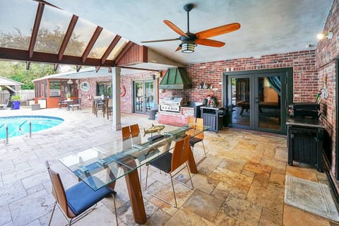 Upgraded Lux Retreat CoconutCreek w/HotTub&Pool