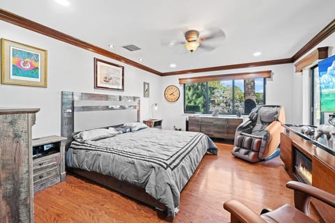 The Creek Resort - Revamped Chic 4BR Haven w/Pool