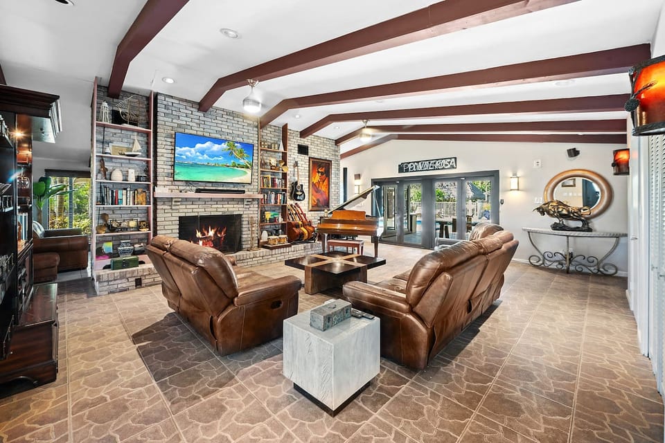 The Creek Resort - Revamped Chic 4BR Haven w/Pool - Coconut Creek