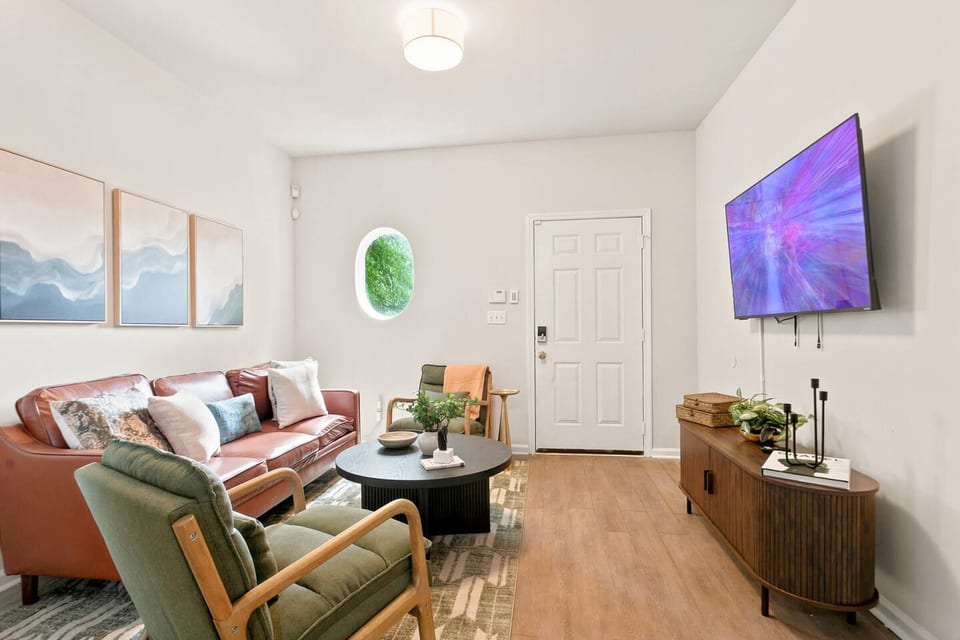 Extended stays NW Atlanta 4 Private Locking Rooms - Atlanta