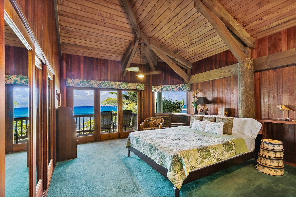 Large master bedroom suite with incredible views and excellent natural light and cool trade winds.