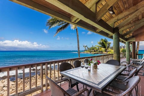 Oceanfront Turtle Cove Maui Villa - 5BR, 4BA, A/C