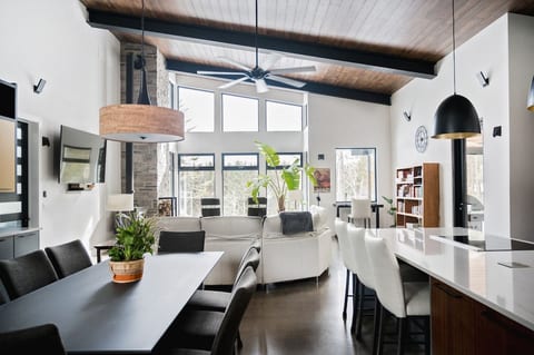 Modern Waterfront Retreat image 4