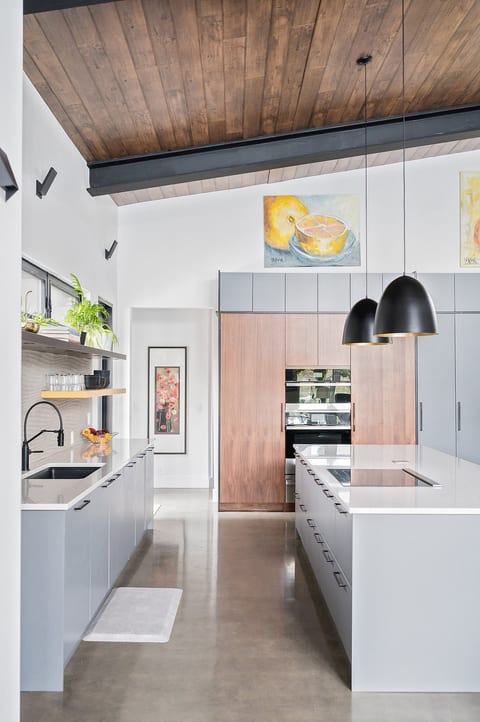 Modern Waterfront Retreat image 5