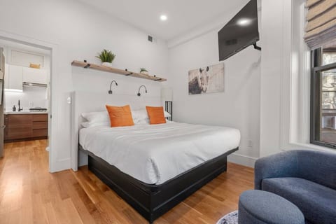 Bedroom – King Bed