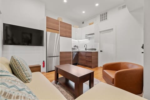 Living Area – TV & Seating