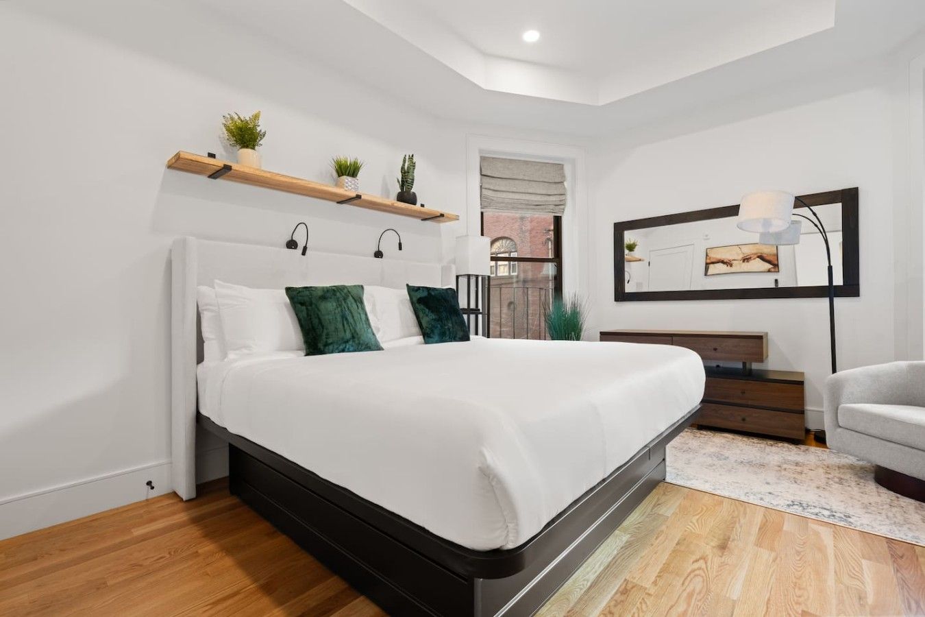 Trendy 2BR Plus Family Getaway | Suite 4
