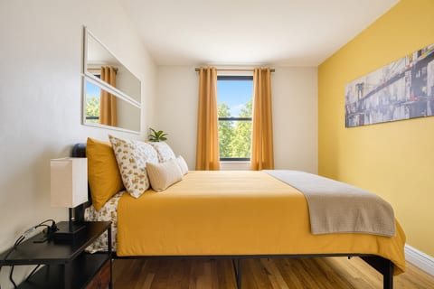 Bedroom 3, Queen sized bed.
