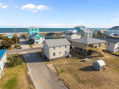 Sandy Sea Star— Entire House—Steps from the beach!