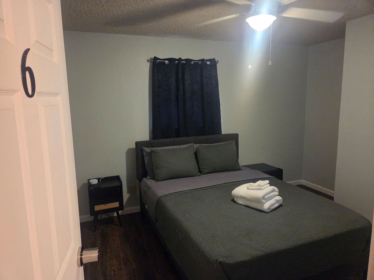The Yellow Door - Room #6