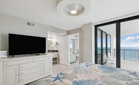 3BR Gulf-Front Condo at Aquavista | Beach Views, P
