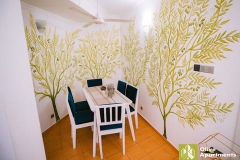 Olive Haven | Newly Renovated 3BR in Colombo image 4