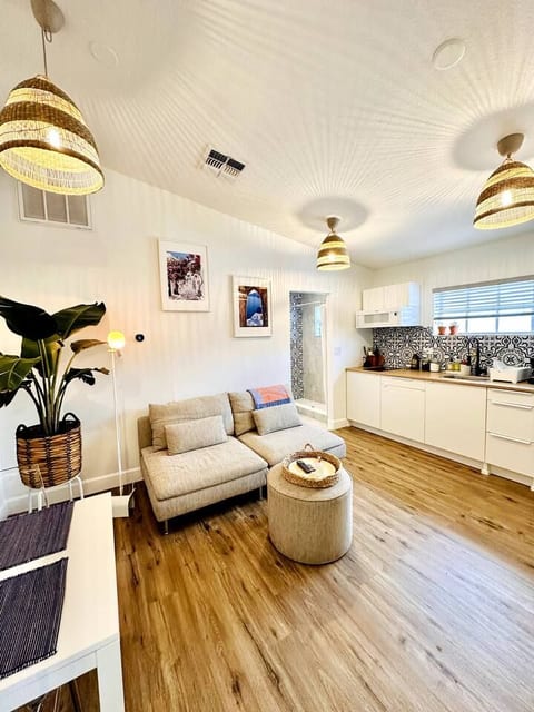 Santorini Cabana in Zephyrhills