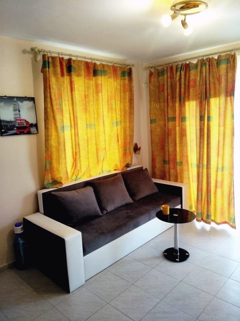 Cozy Rusalka Studio - Walk to Beach & Marina