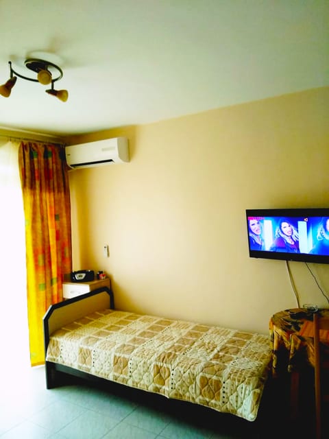 Cozy Rusalka Studio - Walk to Beach & Marina
