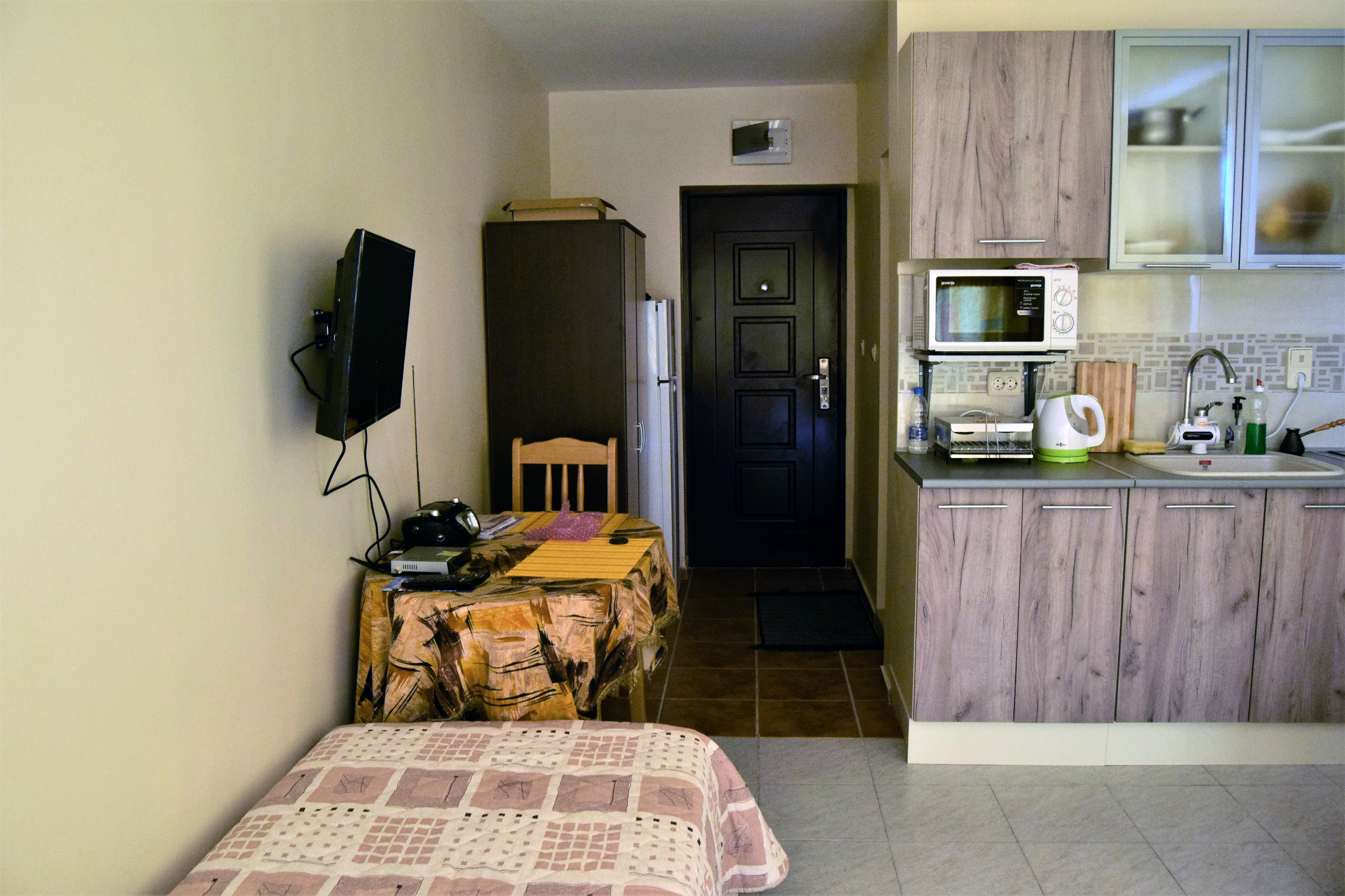 Cozy Rusalka Studio - Walk to Beach & Marina
