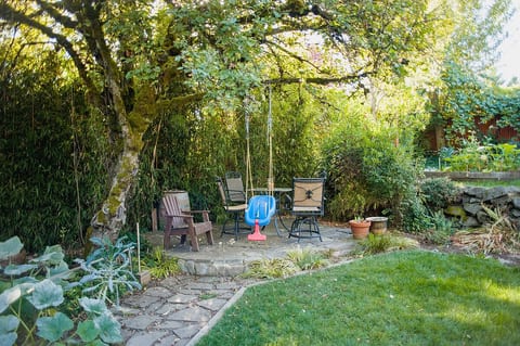 Seward Park Cottage image 2