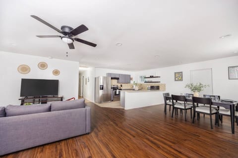 Charming Dreamy Home Close to Downtown SA