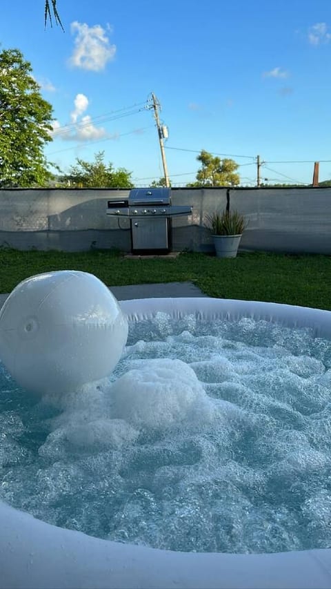 Anime Escape with Private Jacuzzi & Themed Rooms