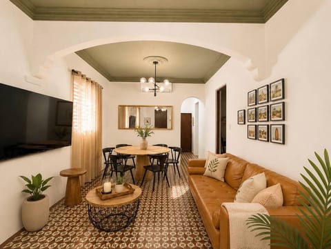Casa Oliver 1941 by the Sea, Sleeps 8