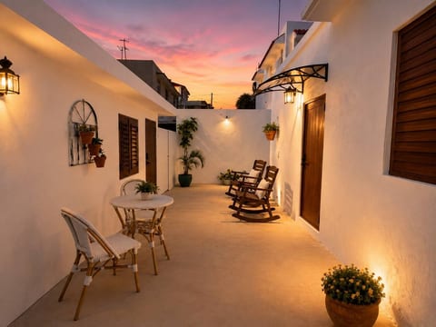The Oliver Cottage | Patio • Walk to Beach