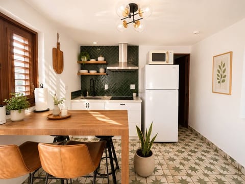Casa Oliver Collection | House + Cottage