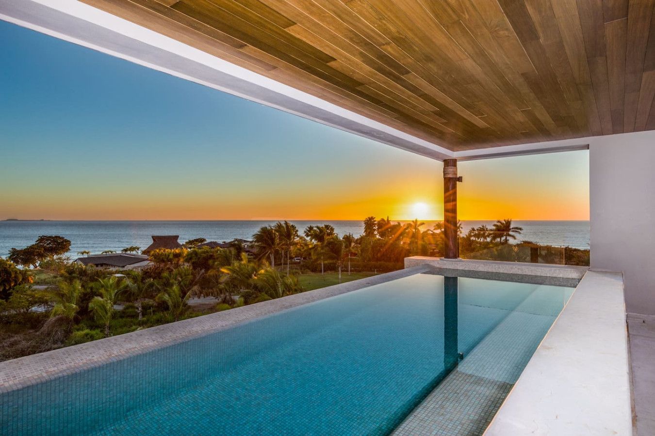 3 bed / 3.5 bath Private Pool + Wide Ocean Views Condo Cualli